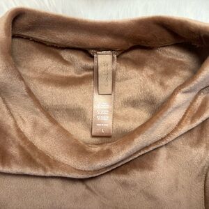 SKIMS Velour Crewneck Tank in “Sienna”